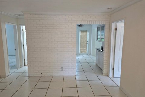 Villa ou maison à vendre à Oakland Park, Floride: 3 chambres, 111.67 m2 № 2154158 - photo 3
