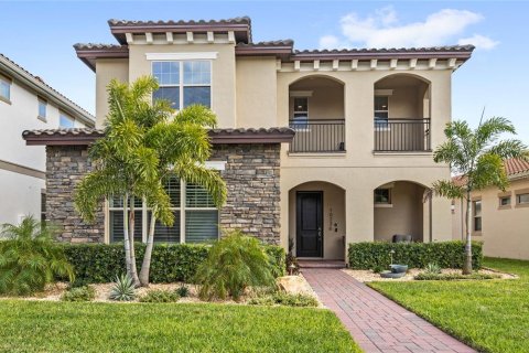 House in Orlando, Florida 4 bedrooms, 316.7 sq.m. № 1517521 - photo 1