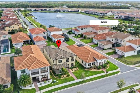 House in Orlando, Florida 4 bedrooms, 316.7 sq.m. № 1517521 - photo 7