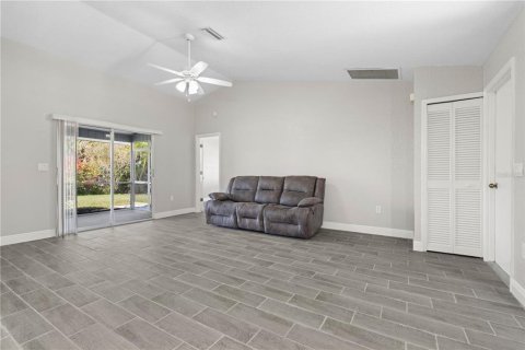 Casa en venta en Port Charlotte, Florida, 3 dormitorios, 139.17 m2 № 1744101 - foto 19