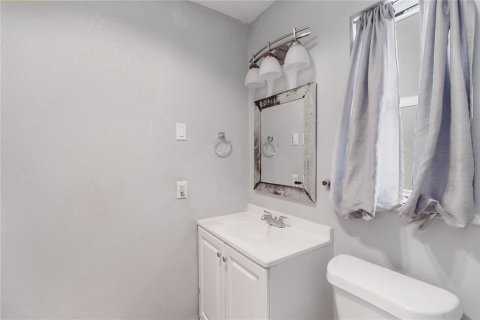 House in Deltona, Florida 3 bedrooms, 119.66 sq.m. № 2134595 - photo 9