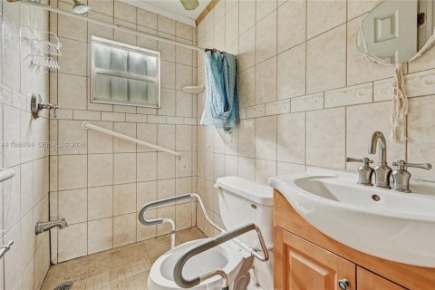 Купить виллу или дом в Майами, Флорида 4 спальни, 107.95м2, № 2044834 - фото 23