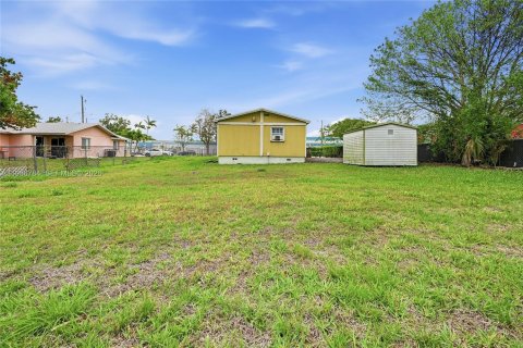 Купить виллу или дом в Майами, Флорида 4 спальни, 107.95м2, № 2044834 - фото 26