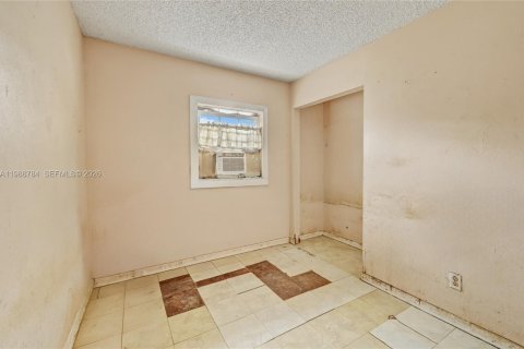 Купить виллу или дом в Майами, Флорида 4 спальни, 107.95м2, № 2044834 - фото 14