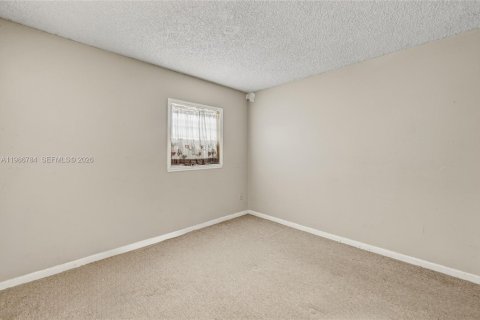 Купить виллу или дом в Майами, Флорида 4 спальни, 107.95м2, № 2044834 - фото 12