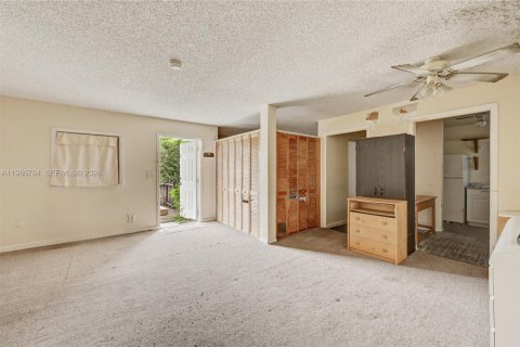 Купить виллу или дом в Майами, Флорида 4 спальни, 107.95м2, № 2044834 - фото 3