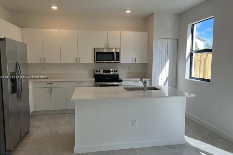 Adosado en venta en Homestead, Florida, 3 dormitorios, 168.8 m2 № 1859918 - foto 5