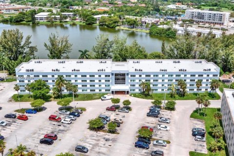 Condo in Homestead, Florida, 2 bedrooms  № 1868785 - photo 1