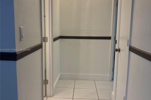 Condo in Homestead, Florida, 2 bedrooms  № 1868785 - photo 14