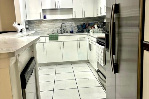 Condo in Homestead, Florida, 2 bedrooms  № 1868785 - photo 10