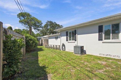 House in Saint Petersburg, Florida 2 bedrooms, 128.95 sq.m. № 2419261 - photo 26