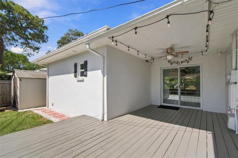 House in Saint Petersburg, Florida 2 bedrooms, 128.95 sq.m. № 2419261 - photo 22