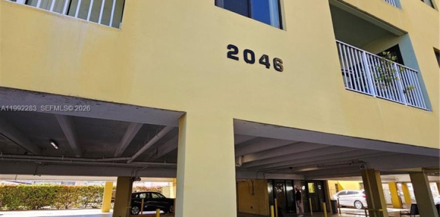 Apartment in Miami, Florida 1 bedroom, 63.17 sq.m. № 2067621