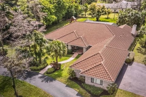 Casa en venta en Coral Springs, Florida, 4 dormitorios, 311.97 m2 № 1878835 - foto 26