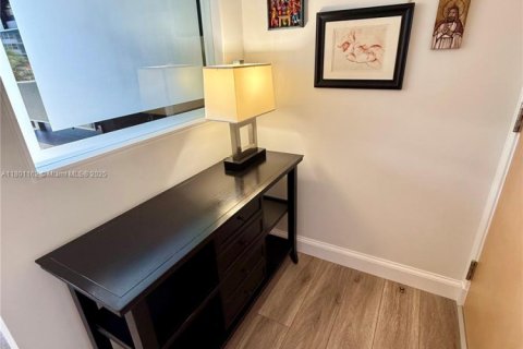 Copropriété à vendre à North Miami Beach, Floride: 1 chambre, 66.89 m2 № 1943109 - photo 8