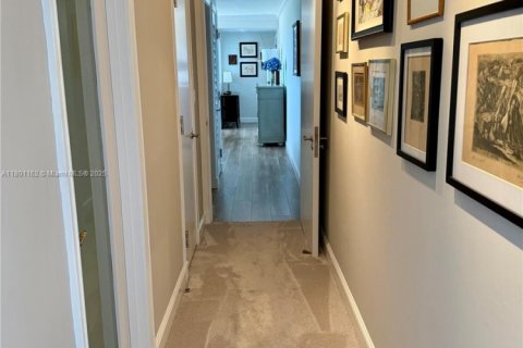 Copropriété à vendre à North Miami Beach, Floride: 1 chambre, 66.89 m2 № 1943109 - photo 18