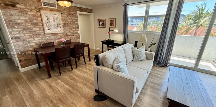 Condo à North Miami Beach, Floride, 1 chambre  № 1943109