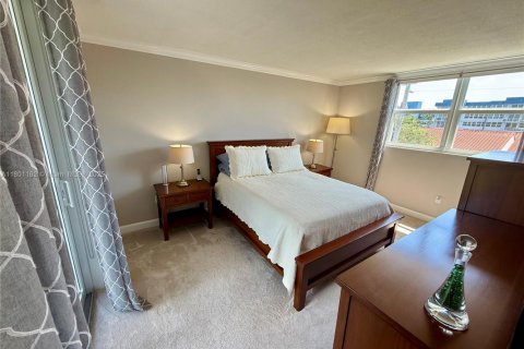Copropriété à vendre à North Miami Beach, Floride: 1 chambre, 66.89 m2 № 1943109 - photo 9