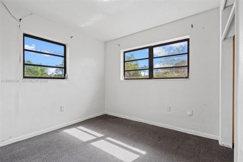 Villa ou maison à vendre à Miami Gardens, Floride: 3 chambres, 120.77 m2 № 2065278 - photo 7