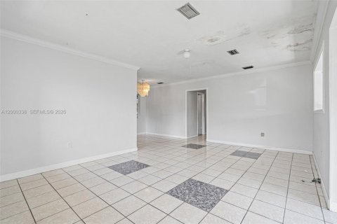 Villa ou maison à vendre à Miami Gardens, Floride: 3 chambres, 120.77 m2 № 2065278 - photo 14