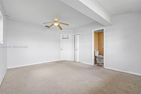 Villa ou maison à vendre à Miami Gardens, Floride: 3 chambres, 120.77 m2 № 2065278 - photo 24