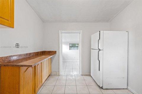 Villa ou maison à vendre à Miami Gardens, Floride: 3 chambres, 120.77 m2 № 2065278 - photo 18