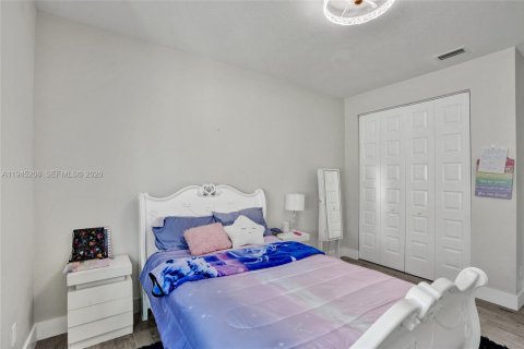 Casa en venta en Parkland, Florida, 5 dormitorios, 314.38 m2 № 2002248 - foto 15