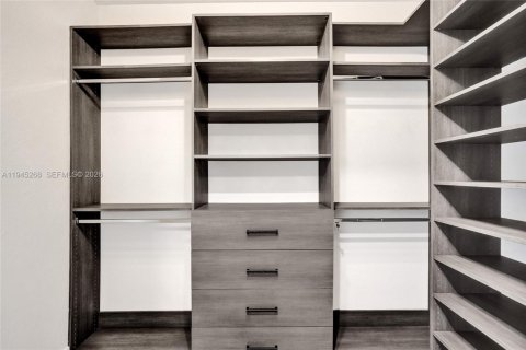 Casa en venta en Parkland, Florida, 5 dormitorios, 314.38 m2 № 2002248 - foto 20