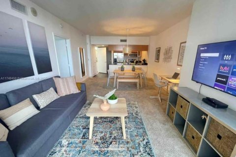 Condo in Miami, Florida, 1 bedroom  № 2022754 - photo 4
