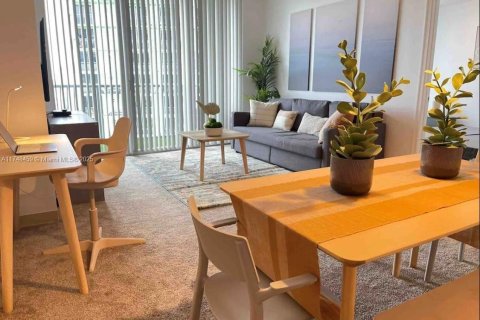 Condo in Miami, Florida, 1 bedroom  № 2022754 - photo 5