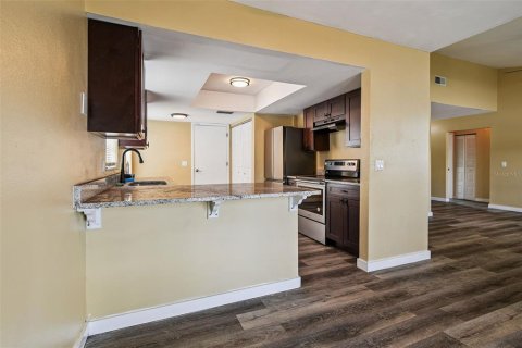 House in Tampa, Florida 3 bedrooms, 115.57 sq.m. № 1866333 - photo 20