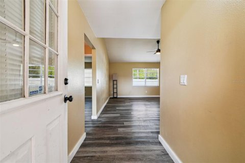 House in Tampa, Florida 3 bedrooms, 115.57 sq.m. № 1866333 - photo 4