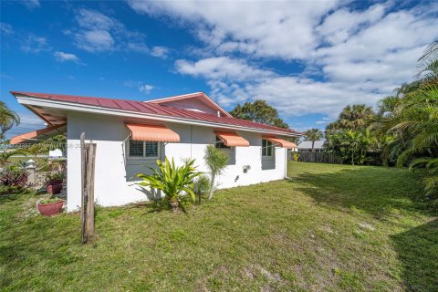 House in St. Lucie, Florida 3 bedrooms, 111.39 sq.m. № 1485216 - photo 10
