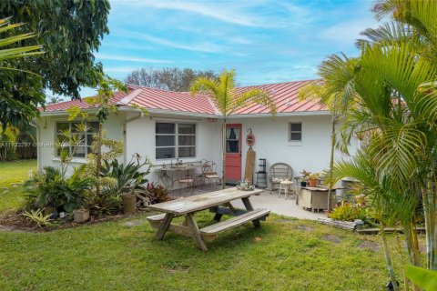 House in St. Lucie, Florida 3 bedrooms, 111.39 sq.m. № 1485216 - photo 18