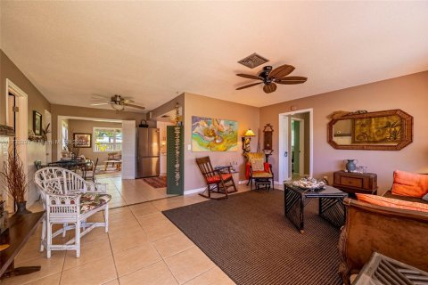 House in St. Lucie, Florida 3 bedrooms, 111.39 sq.m. № 1485216 - photo 21
