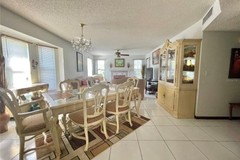 Copropriété à louer à Orlando, Floride: 2 chambres, 110.74 m2 № 2397032 - photo 4