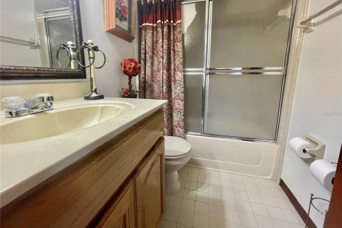 Copropriété à louer à Orlando, Floride: 2 chambres, 110.74 m2 № 2397032 - photo 12