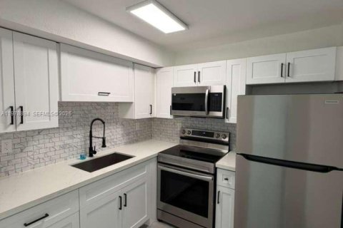 Appartement à louer à Plantation, Floride: 1 chambre, 59.18 m2 № 2046435 - photo 4