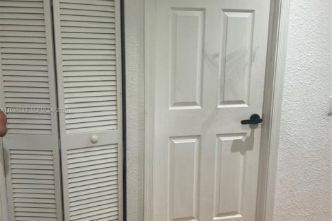 Casa en venta en Weston, Florida, 4 dormitorios, 198.44 m2 № 2010740 - foto 19