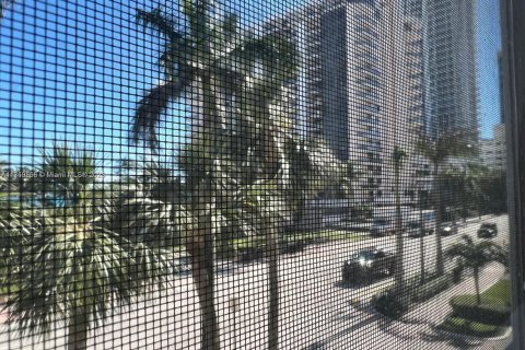 Купить кондоминиум в Майами-Бич, Флорида 1 спальня, 93.46м2, № 1985603 - фото 4