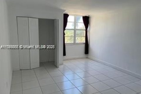 Купить кондоминиум в Майами-Бич, Флорида 1 спальня, 93.46м2, № 1985603 - фото 21