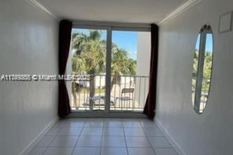 Купить кондоминиум в Майами-Бич, Флорида 1 спальня, 93.46м2, № 1985603 - фото 27