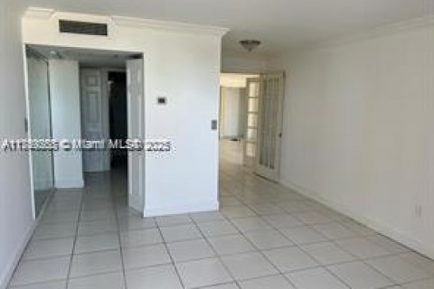 Купить кондоминиум в Майами-Бич, Флорида 1 спальня, 93.46м2, № 1985603 - фото 8