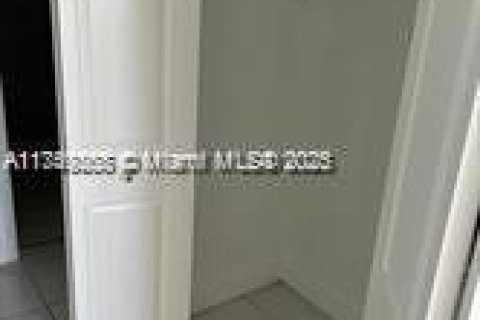 Купить кондоминиум в Майами-Бич, Флорида 1 спальня, 93.46м2, № 1985603 - фото 16