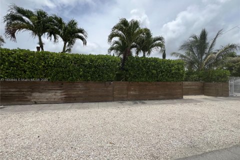 Casa en venta en Miami, Florida, 3 dormitorios, 156.45 m2 № 2016212 - foto 16