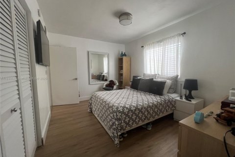 Casa en venta en Miami, Florida, 3 dormitorios, 156.45 m2 № 2016212 - foto 19