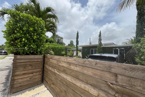 Casa en venta en Miami, Florida, 3 dormitorios, 156.45 m2 № 2016212 - foto 20