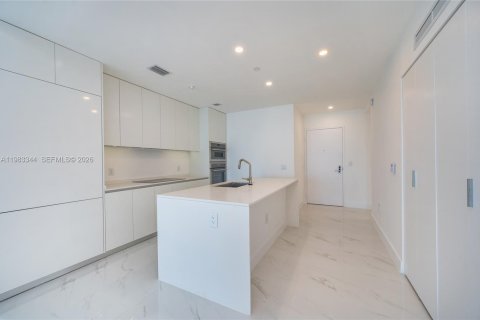 Снять в аренду кондоминиум в Майами, Флорида 2 спальни, 121.33м2, № 2058584 - фото 6