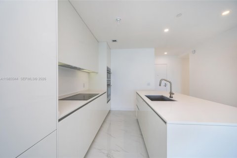 Снять в аренду кондоминиум в Майами, Флорида 2 спальни, 121.33м2, № 2058584 - фото 7