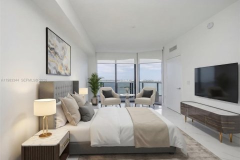 Снять в аренду кондоминиум в Майами, Флорида 2 спальни, 121.33м2, № 2058584 - фото 20